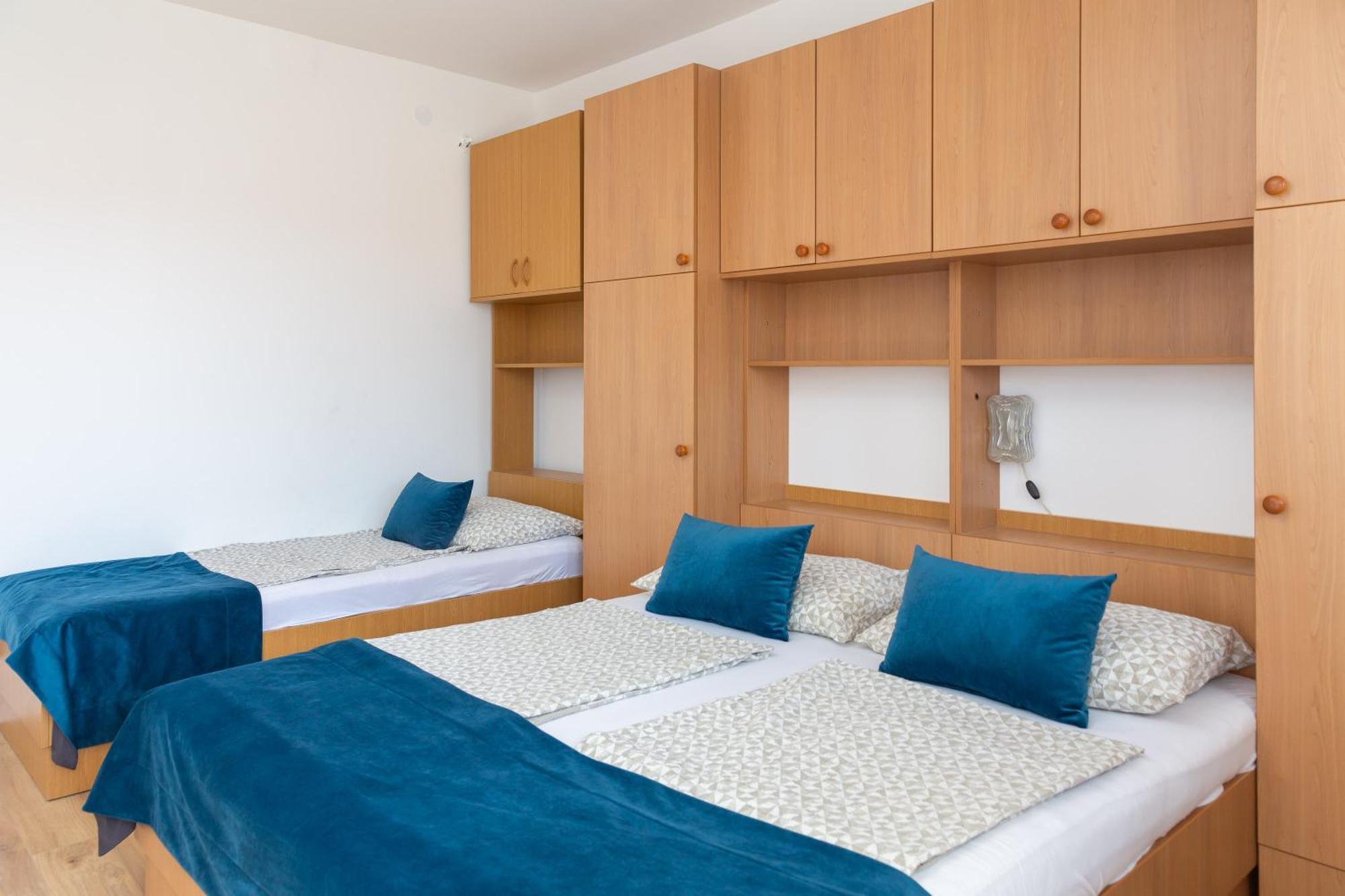 Apartments Near Central Beach With Free Parking Makarska Værelse billede