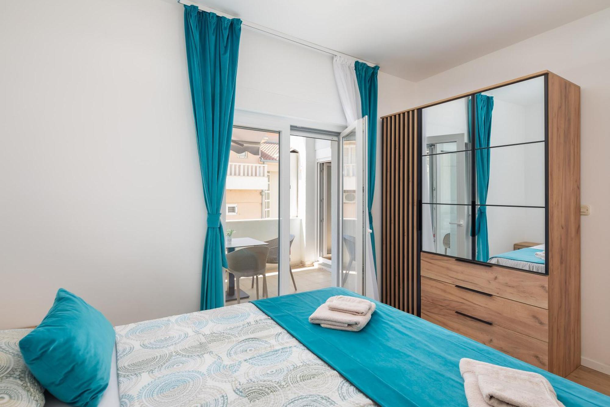 Apartments Near Central Beach With Free Parking Makarska Eksteriør billede