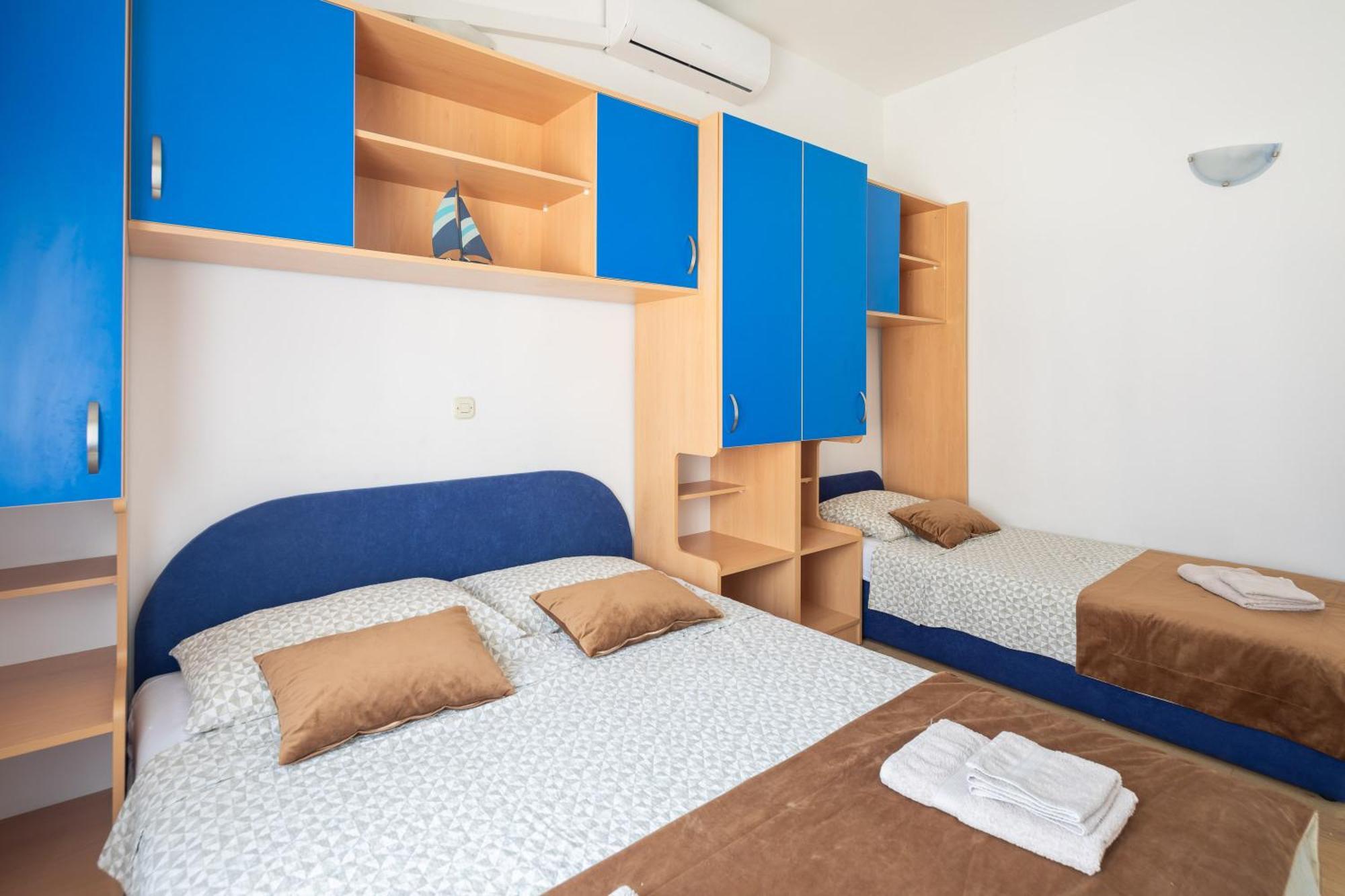 Apartments Near Central Beach With Free Parking Makarska Værelse billede